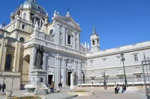 Catedral-de-la-almudena-12-500x331