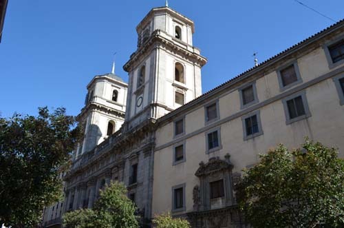 IGLESIA SAN ISIDRO: colegiata y lugar donde descansa San Isidro – Madrid  Happy People