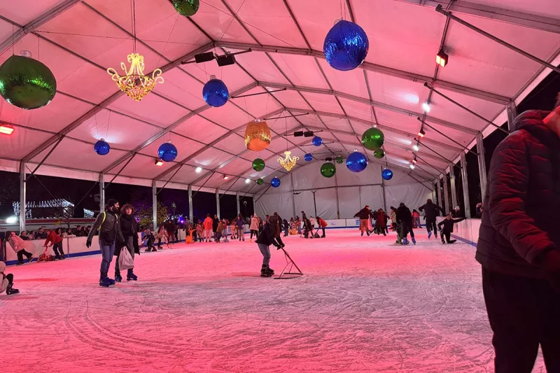pista de hielo navipark