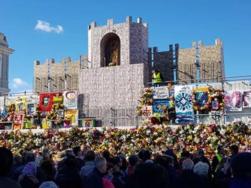 fiestas virgen de la almudena - ofrenda floral la almudena madrid